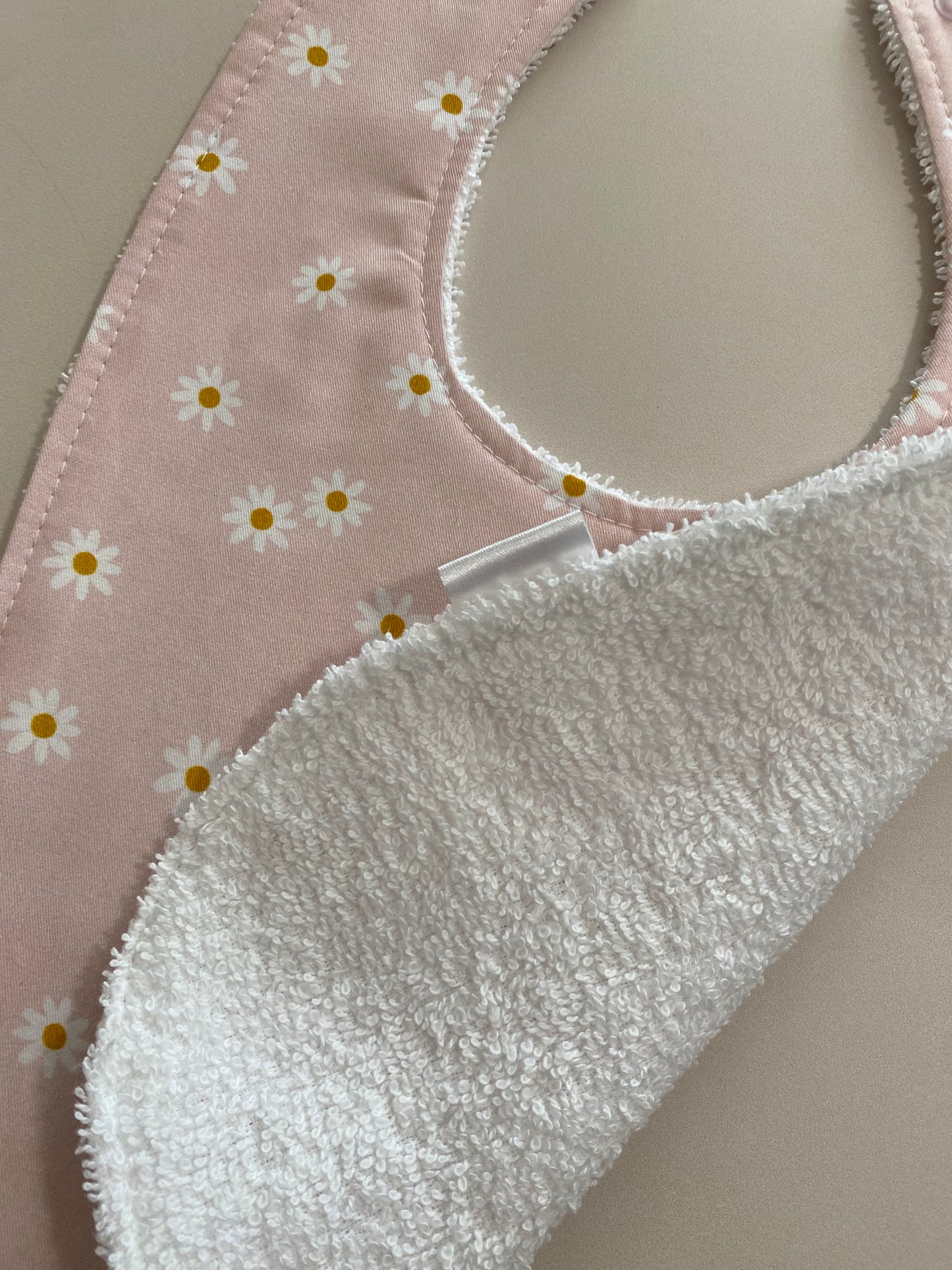 Pink Daisy Super absorbent Bib