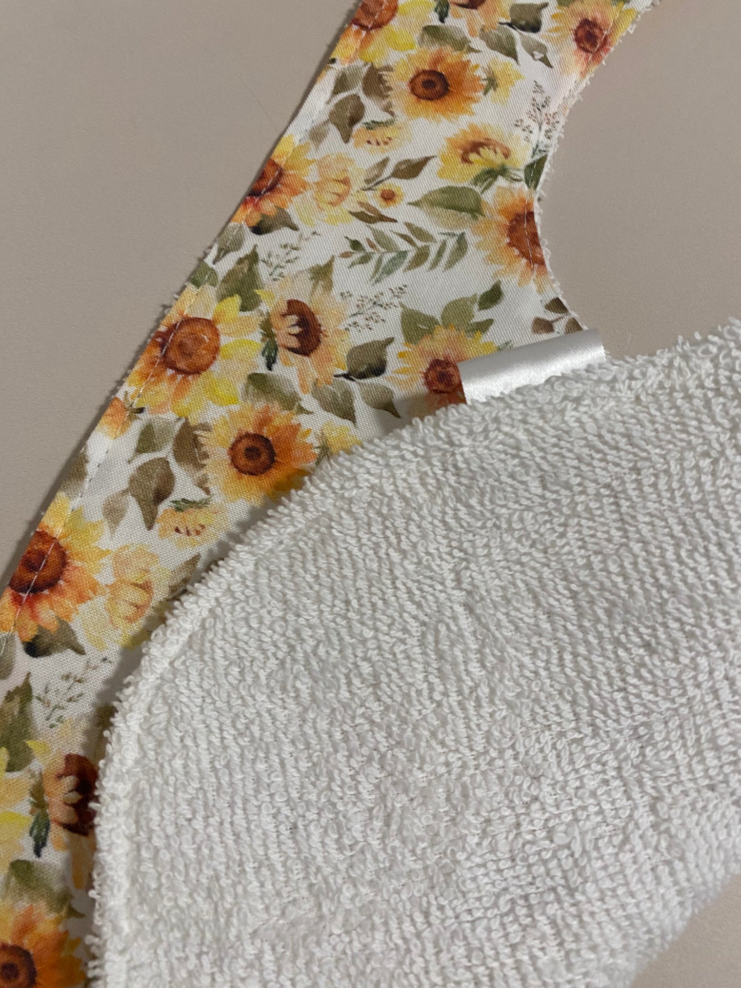 Sunny daisy Super absorbent Bib